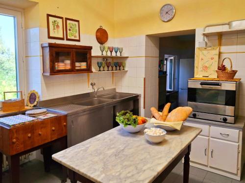 Dapur atau dapur kecil di Spacious Holiday Home in Radicofani