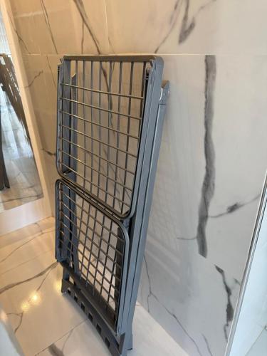 Ένα μπάνιο στο appartement coquette face à la forêt proche chu aéroport bas prix