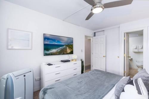 Postel nebo postele na pokoji v ubytování Kamaole Sands Resort - Best Value