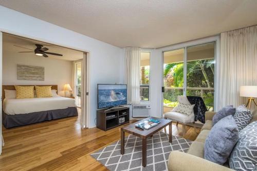 Μια τηλεόραση ή/και κέντρο ψυχαγωγίας στο Signature Residences at Maui Banyan, SALE