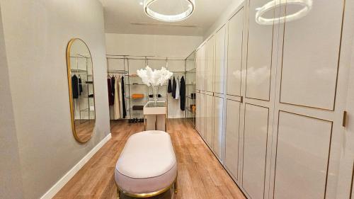 Galeriebild der Unterkunft 5-Star Pool Villa 4BR Private Luxury-Sukhumvit in Bangkok