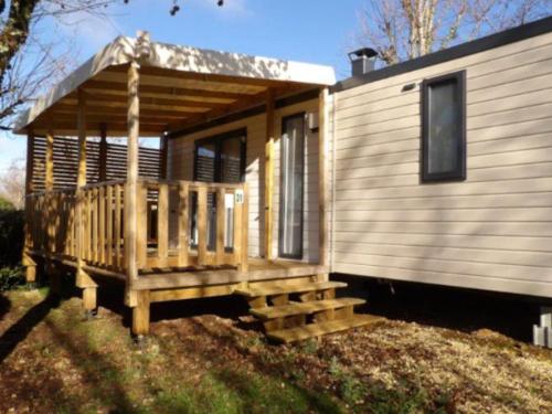 Mobil home confortable avec terrasse près de Limeuil - API-1-52-425