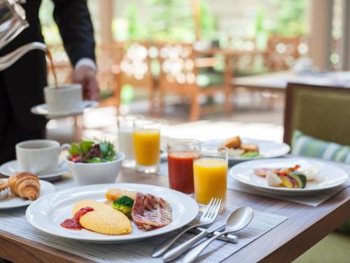 Jídlo v hotelu nebo okolí