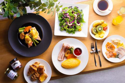 Jídlo v hotelu nebo okolí