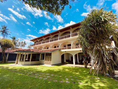 Zahrada ubytování Sri Gemunu Beach Resort