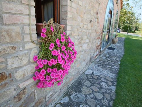 Zahrada ubytování Cottage in Todi with Pool and Terrace