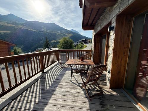 Appartement de luxe 4 adultes 2 enfants 3 chambres Méribel Mottaret location du samedi au samedi
