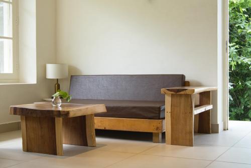 Posezení v ubytování Fursatghar Aangan Studio Apartment