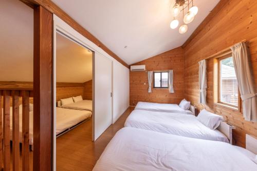 Una cama o camas en una habitación de Relax River