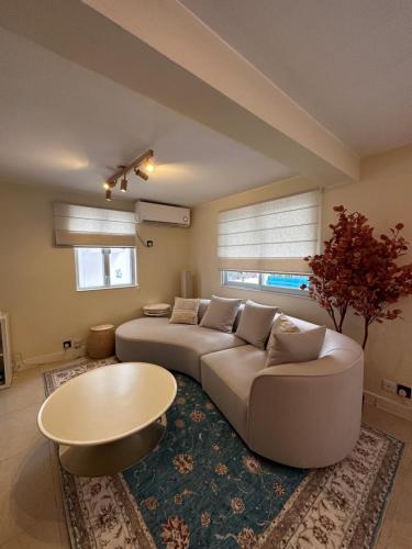 Holiday House, 2stories, BBQ, hidden gem in hongkong