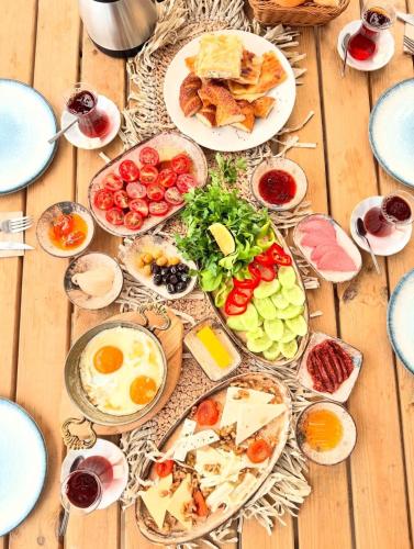 Mad på campingpladsen eller i nærheden