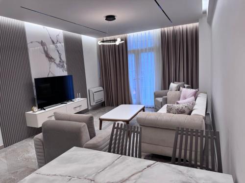 Foto dalla galleria di Roes Appartment 1 a Tirana