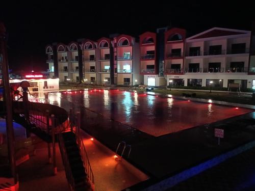 Bazén v ubytování Resort K Sea View Mandarmoni nebo v jeho okolí