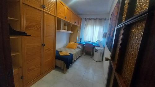 Habitación amplia y cómoda