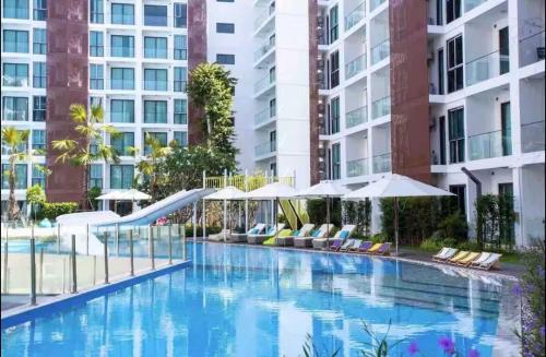 Kolam renang di atau dekat dengan Chiang Mai A1 Super Large Pool Condominium cook allowed with swiming Pool landscape Condominium 1 bedroom