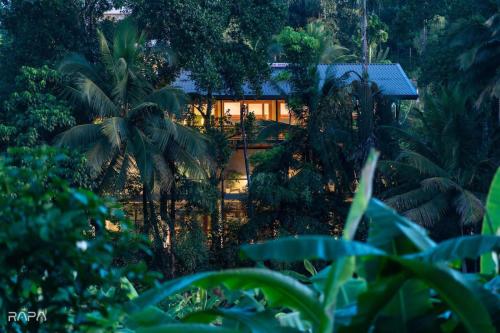 Κήπος έξω από το Modern 5BR BathTub MoviRoom RoofTop Cook NatureViews Ella Kandy Train