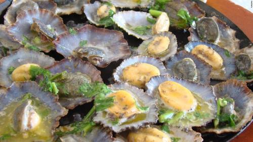 Makanan di atau berdekatan apartmen