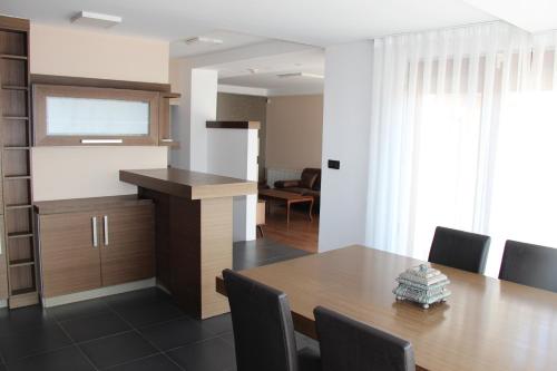 Η κουζίνα ή μικρή κουζίνα στο Arberi Penthouse