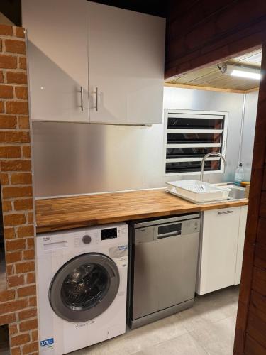 Dapur atau dapur kecil di Lodge Plateau 2