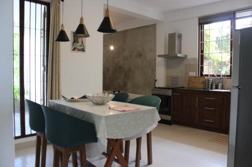 Η κουζίνα ή μικρή κουζίνα στο Hillcrest Holiday Home -Kandy