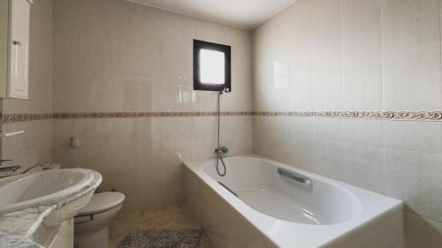 Bilik mandi di Casa Mirada