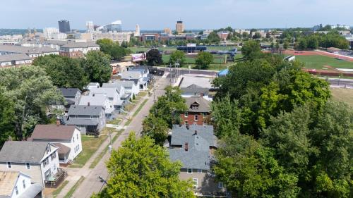 Gallery image of Spacious home by The University of Akron!! Dogs Welcome! in Akron
