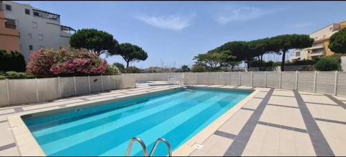 Appartement Le Cap d Agde vue directe sur le port