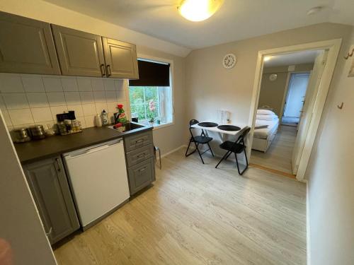 Dapur atau dapur kecil di Vänersborg Linas