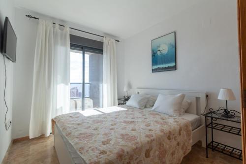 Flat with panoramic views, with garage and pool