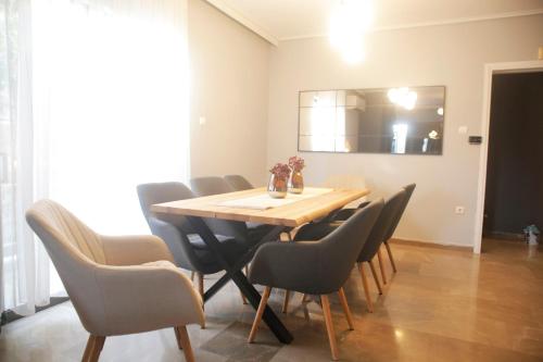 Maisonette Chalandri by EN 10 Family House Luxury Oasis