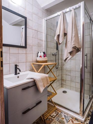 Gallery image of Terra Farma Cottage, cozy urban escapes here! in Chraštice