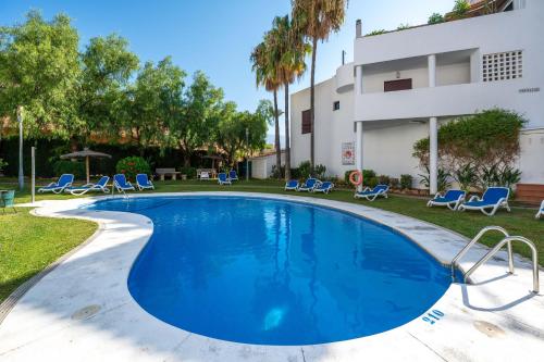 Modern & New Apt Walk to Puerto Banús