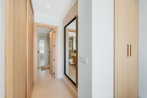 Modern & New Apt Walk to Puerto Banús