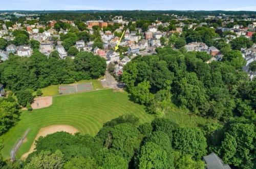 an aerial view of a park with trees and houses at Stylish Stay By Beach And Shops in Beverly