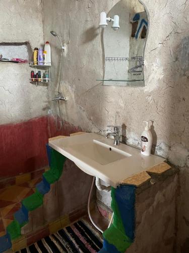 Un baño de Guest House For Rent Merzane