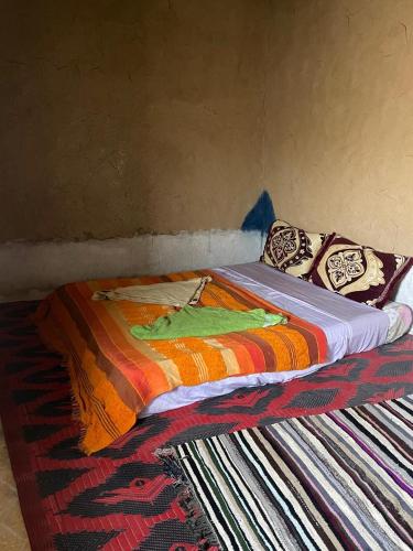 Una cama o camas en una habitación de Guest House For Rent Merzane