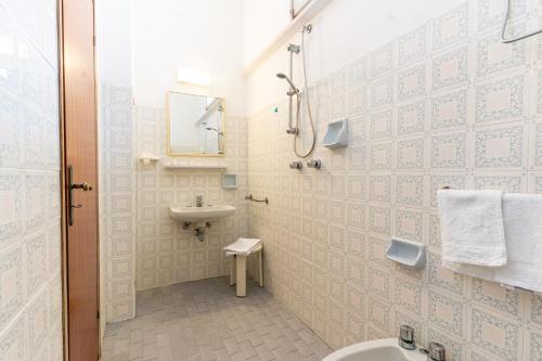 Un baño de Hotel Paglierani - Nuova gestione 2024