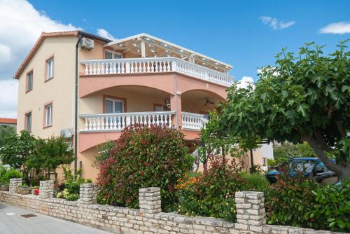 Apartments Jak