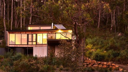 Gallery image of The Lookout House at Pirates Bay in Eaglehawk Neck