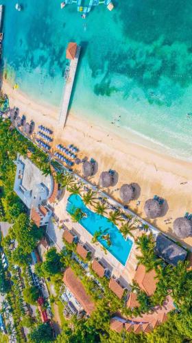 an overhead view of the beach and the ocean at Paradise Home in Discovery Bay
