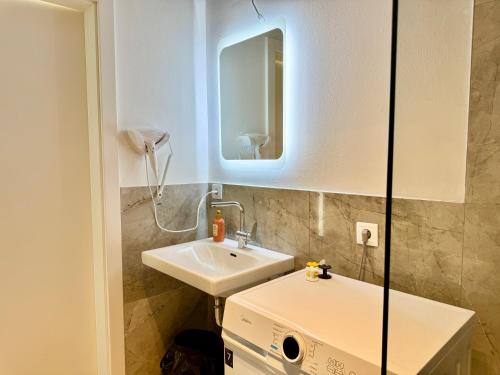 Gallery image of Modern WN Apartment with Balcony in Wiener Neudorf