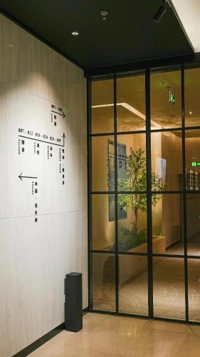 広州市にあるLIKTO-YIYU Hotel Guangzhou Pazhou Exhibition Canton Tower Branchのギャラリーの写真