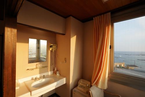 Ένα μπάνιο στο Grand Hotel Taiyo
