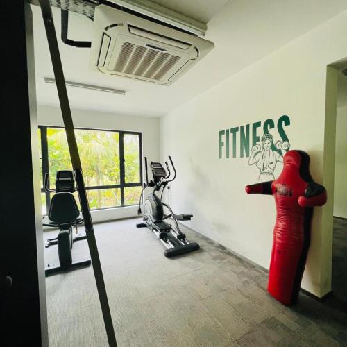 Pusat kecergasan dan/atau kemudahan kecergasan di Cozy 2B1R 6pax Condo Forest City 3A-1609