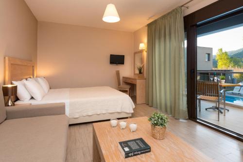 Postel nebo postele na pokoji v ubytování Mary's Residence Suites