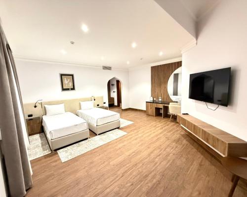 Μια τηλεόραση ή/και κέντρο ψυχαγωγίας στο Hotel Misgaron