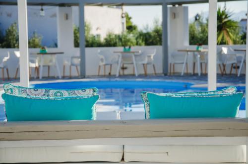 Bazén v ubytování Island House Hotel nebo v jeho okolí