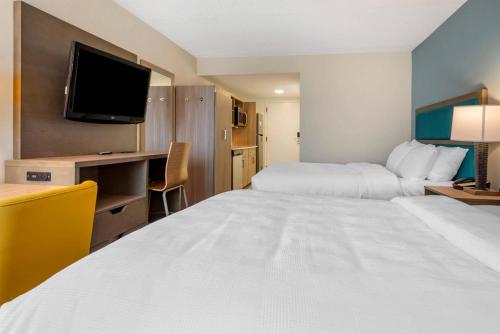 MainStay Suites Horsham - Philadelphiaにあるベッド
