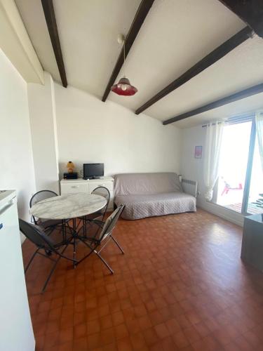 T2 Apartment, Sea View, Terrace