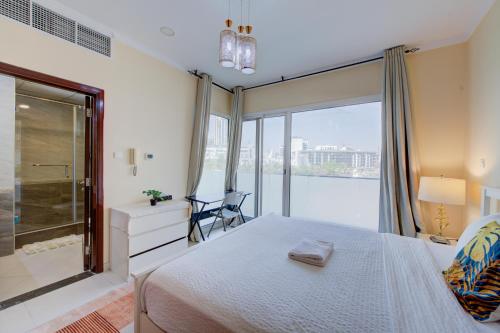 Postel nebo postele na pokoji v ubytování luxurious miracle home
